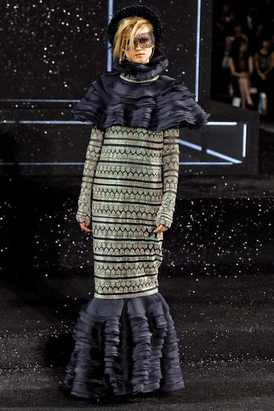 Look 60